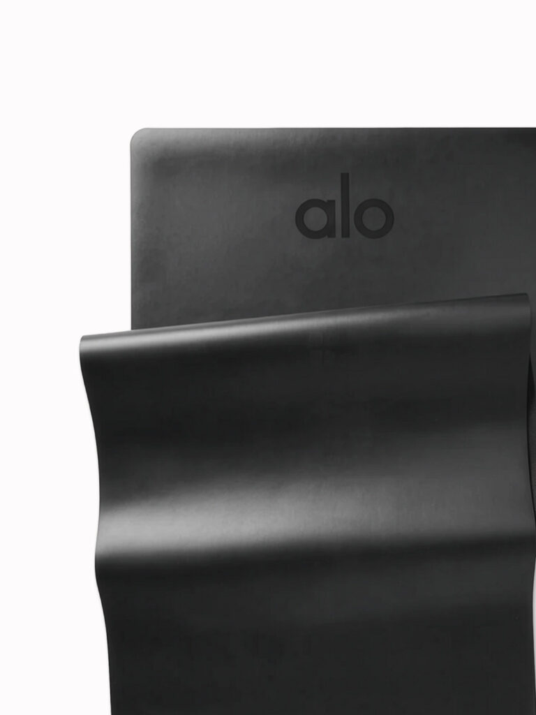【創刊記念プレセント】ヨガやマットピラティスの人気アイテム「ALO Lightweight Warrior Mat」をプレセント